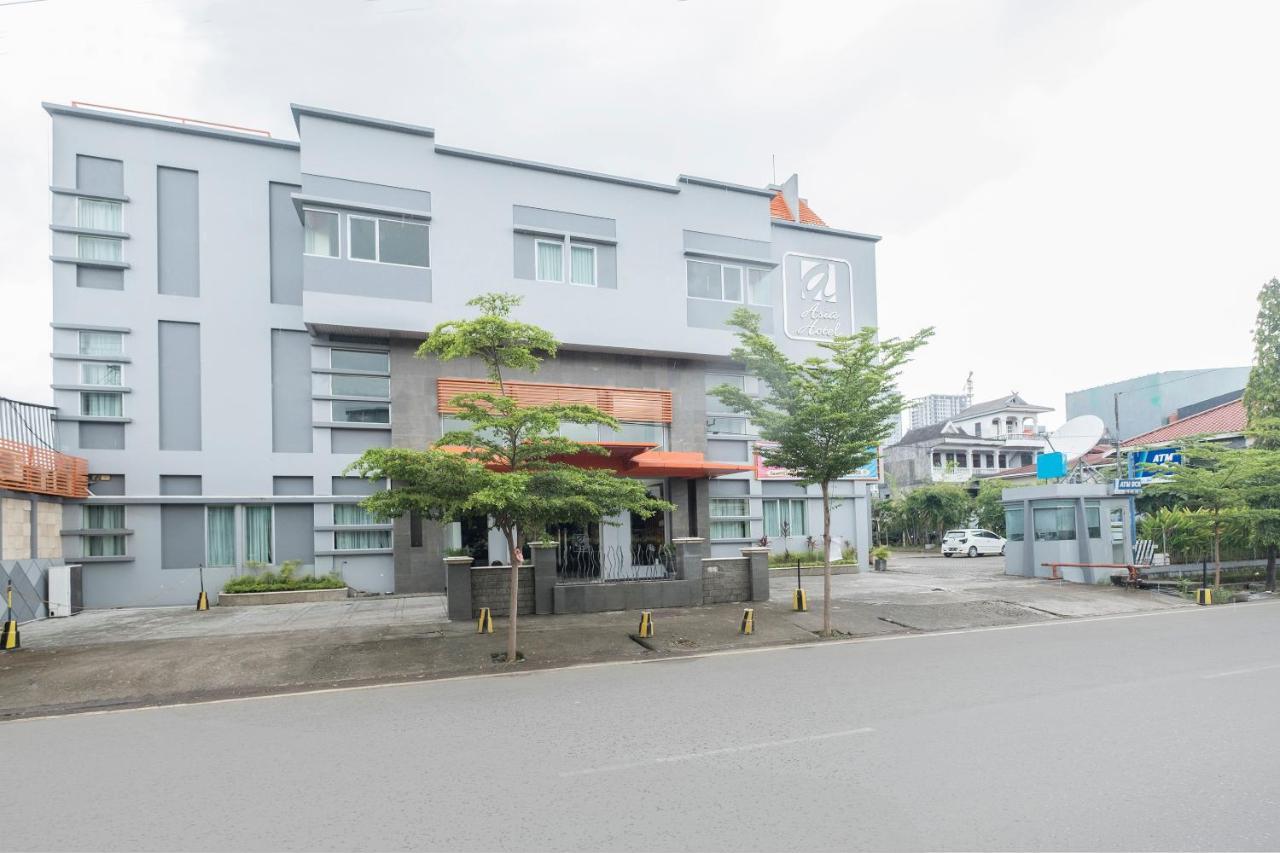 Oyo 424 Asia Hotel Makassar Extérieur photo